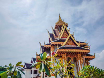 办理老挝签证需要车房证明吗？